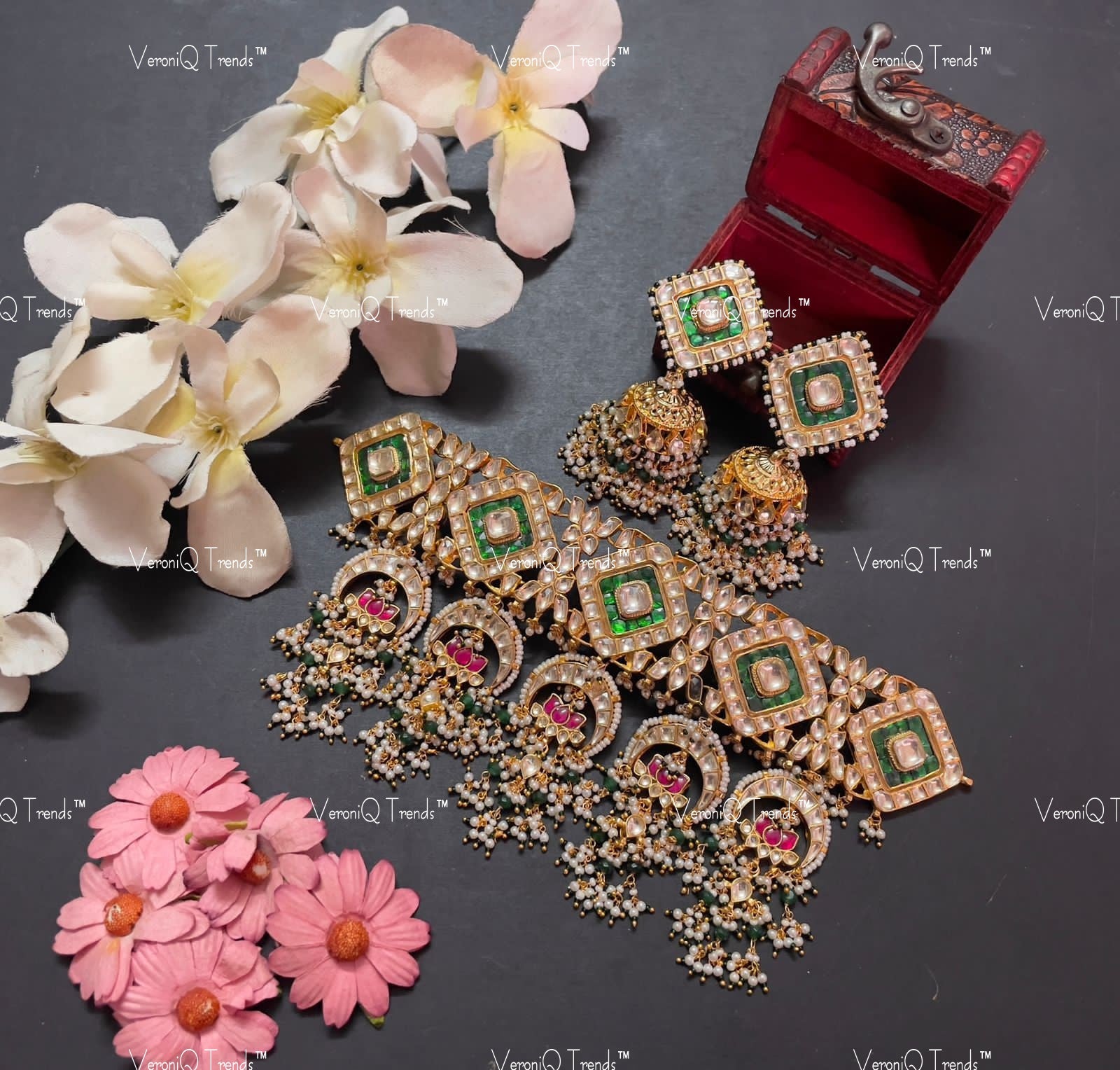 VeroniQ Trends-Rajwadi Style Gold Plated Kemp Stone Pachi Kundan Choker Necklace Pachi Kundan-Gold Plated-Wedding Jewellery-Punjabi Jewellery-South Indian-Thappa Jewellery