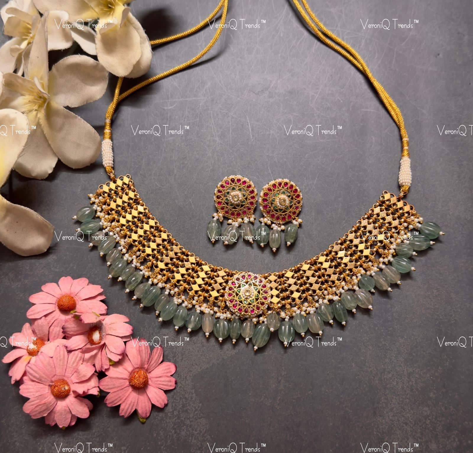 VeroniQ Trends-Traditional Gold Plated With Green Beads Pachi Kundan Choker Necklace Pachi-Gold Plated-Wedding Jewellery-Punjabi Jewellery-South Indian-Thappa Jewellery