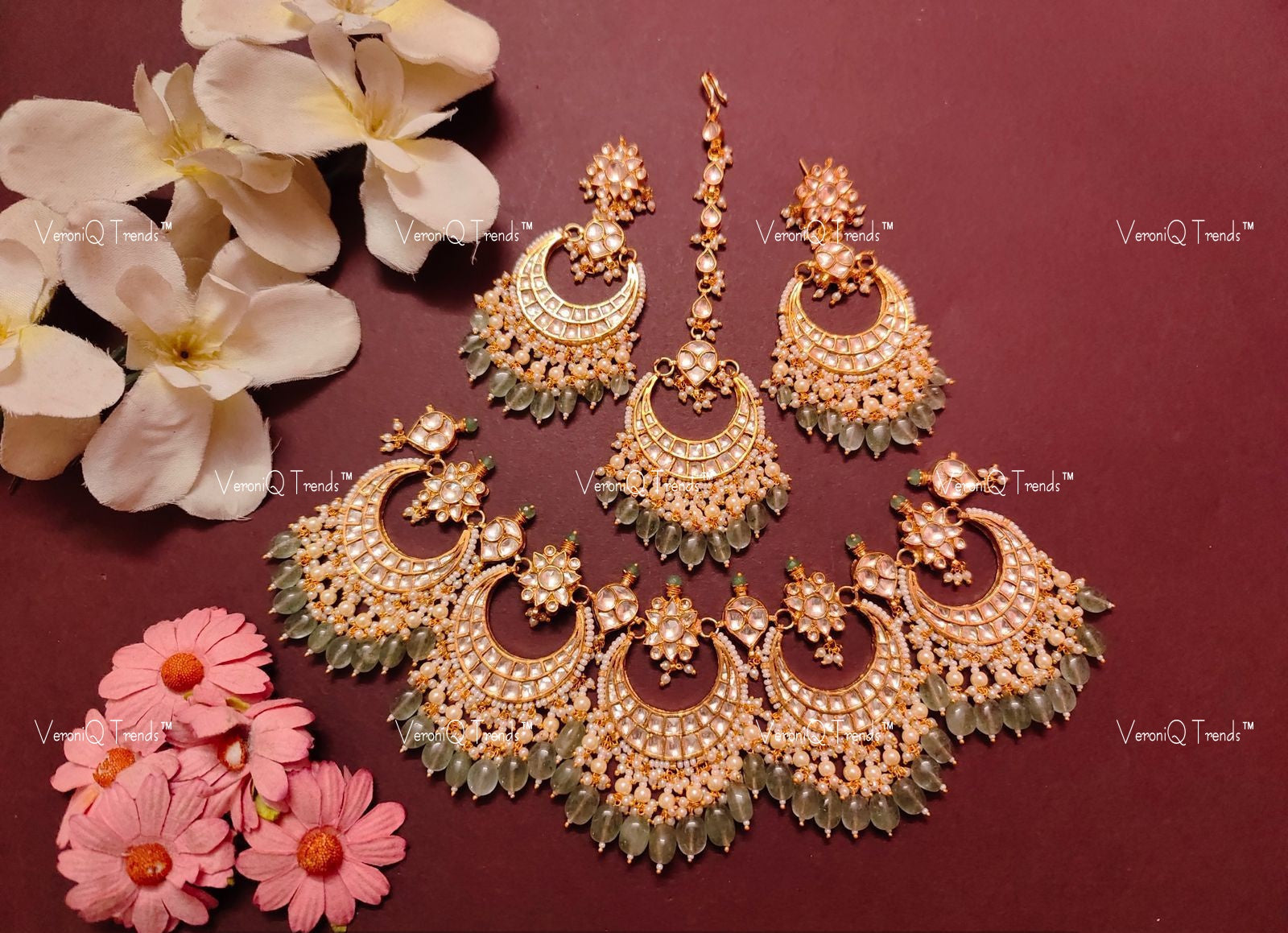 VeroniQ Trend-Gold Plated Chandbali Style Pachi Kundan Necklace With Maang Tika And Earrings Pachi Kundan-Gold Plated-Wedding Jewellery-Punjabi Jewellery-South Indian-Thappa Jewellery