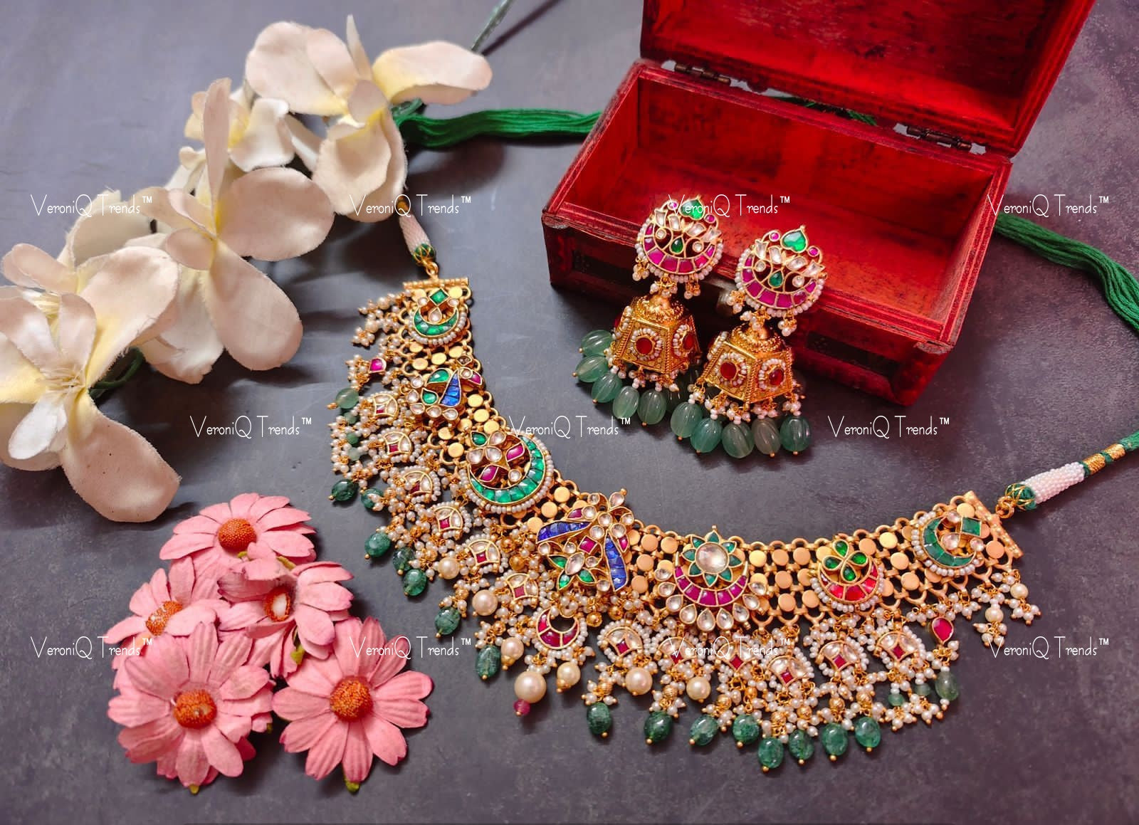 VeroniQ Trend-Temple Gold Plated Multicolor Pachi Kundan Choker Necklace With Green Drop Beads Pachi Kundan-Gold Plated-Wedding Jewellery-Punjabi Jewellery-South Indian-Thappa Jewellery