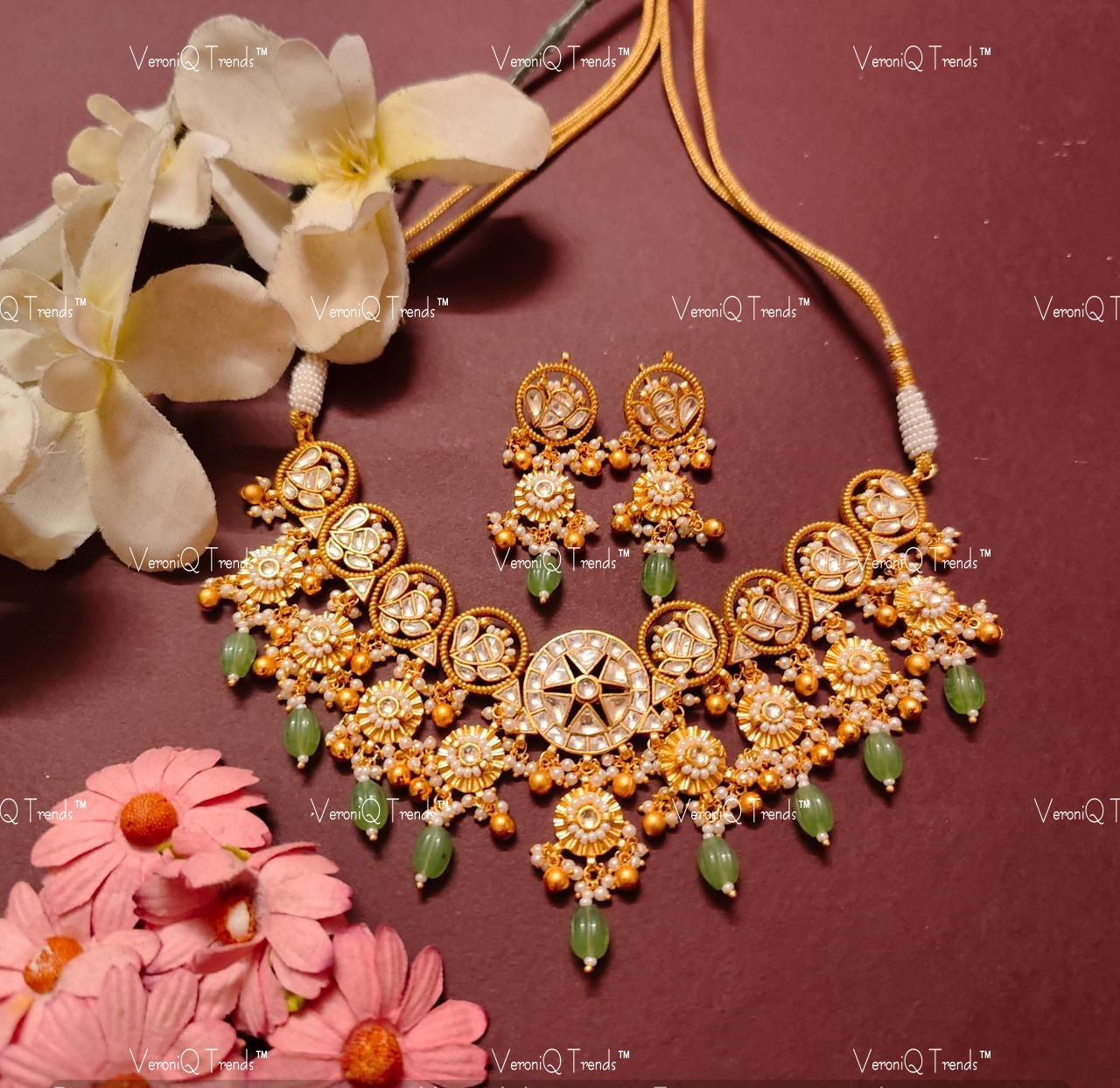 VeroniQ Trends-Temple Gold Plated Pachi Kundan Choker Necklace With Green Beads Pachi Kundan-Gold Plated-Wedding Jewellery-Punjabi Jewellery-South Indian-Thappa Jewellery