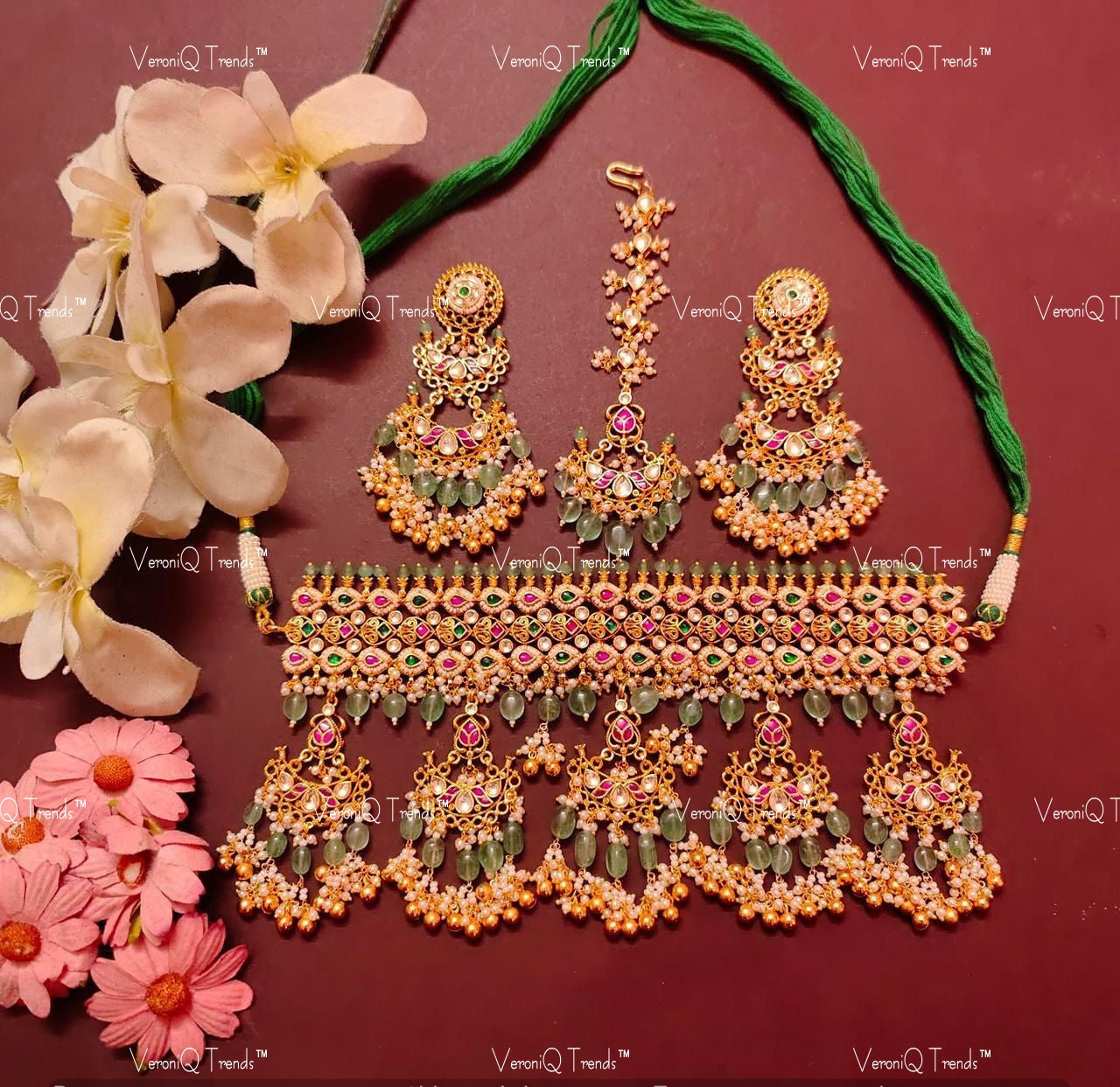 VeroniQ Trends-Bridal Kemp Stone Gold Plated With Green Beads Pachi Kundan Choker Necklace With Maang Tika And Earrings-Gold Plated-Wedding Jewellery-Punjabi Jewellery-South Indian-Thappa Jewellery