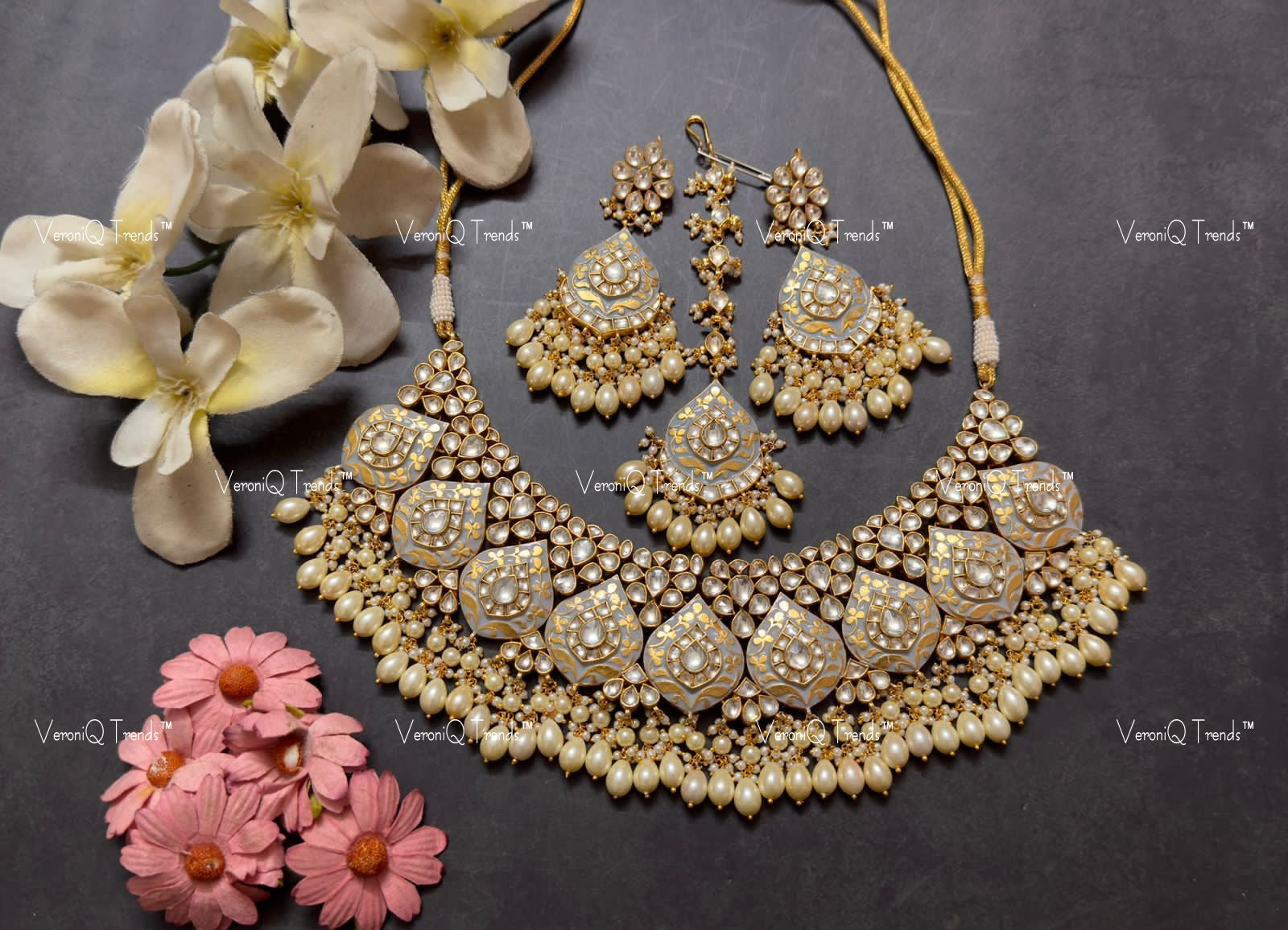 VeroniQ Trends-Beautiful Pearl And Pachi Meenakari Kundan Necklace With Earrings and Maang TikaPachi Kundan-Gold Plated-Wedding Jewellery-Punjabi Jewellery-South Indian-Thappa Jewellery
