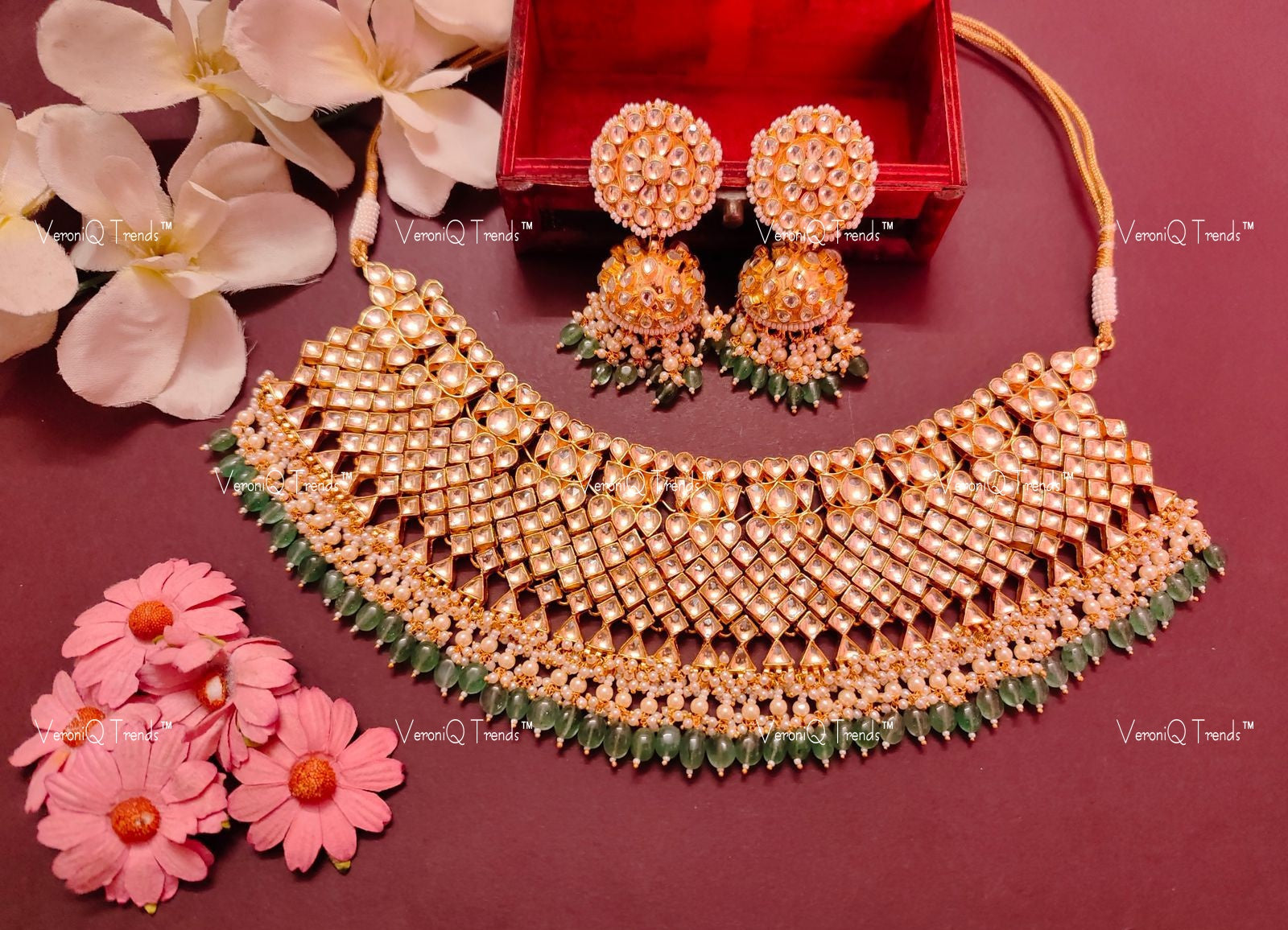 VeroniQ Trends-Bridal Kundan Jadau Gold Plated Pachi Kundan Necklace With Green Beads Pachi Kundan-Gold Plated-Wedding Jewellery-Punjabi Jewellery-South Indian-Thappa Jewellery