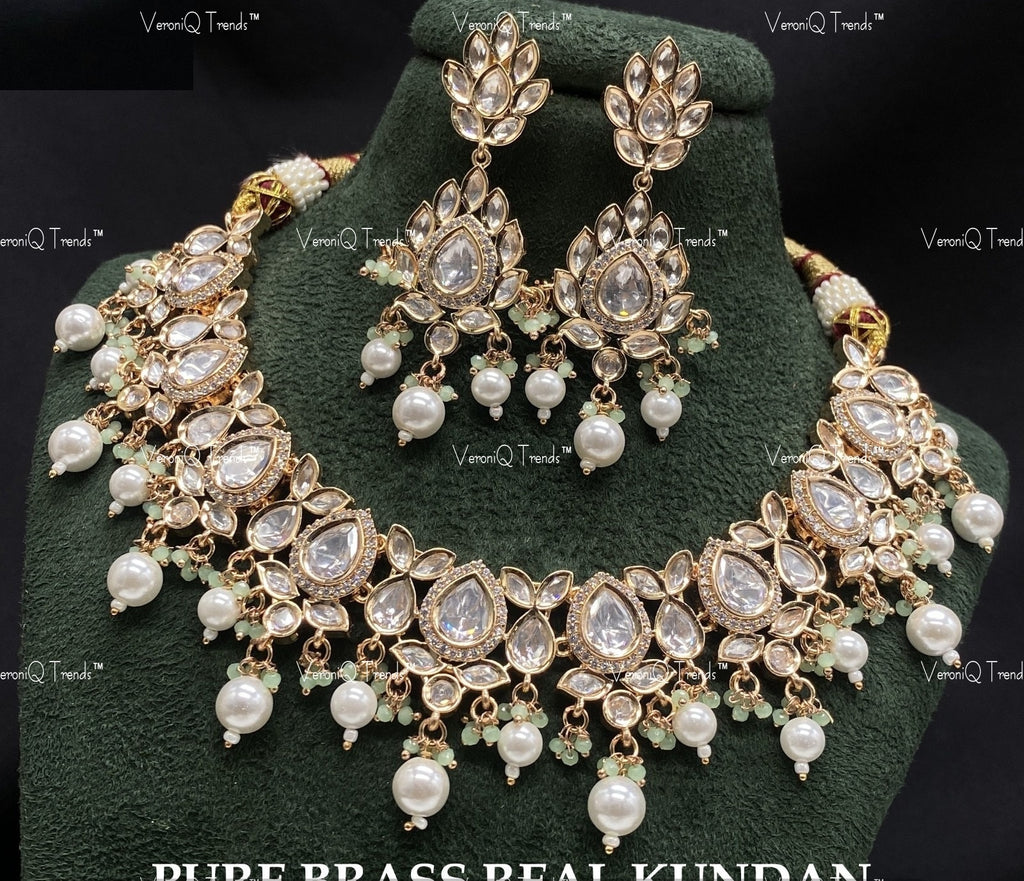 VeroniQ Trends-Traditional Gold Plated Pearl and Kundan Polki Choker Necklace Kundan-Gold Plated-Wedding Jewellery-Punjabi Jewellery-South Indian-Thappa Jewellery