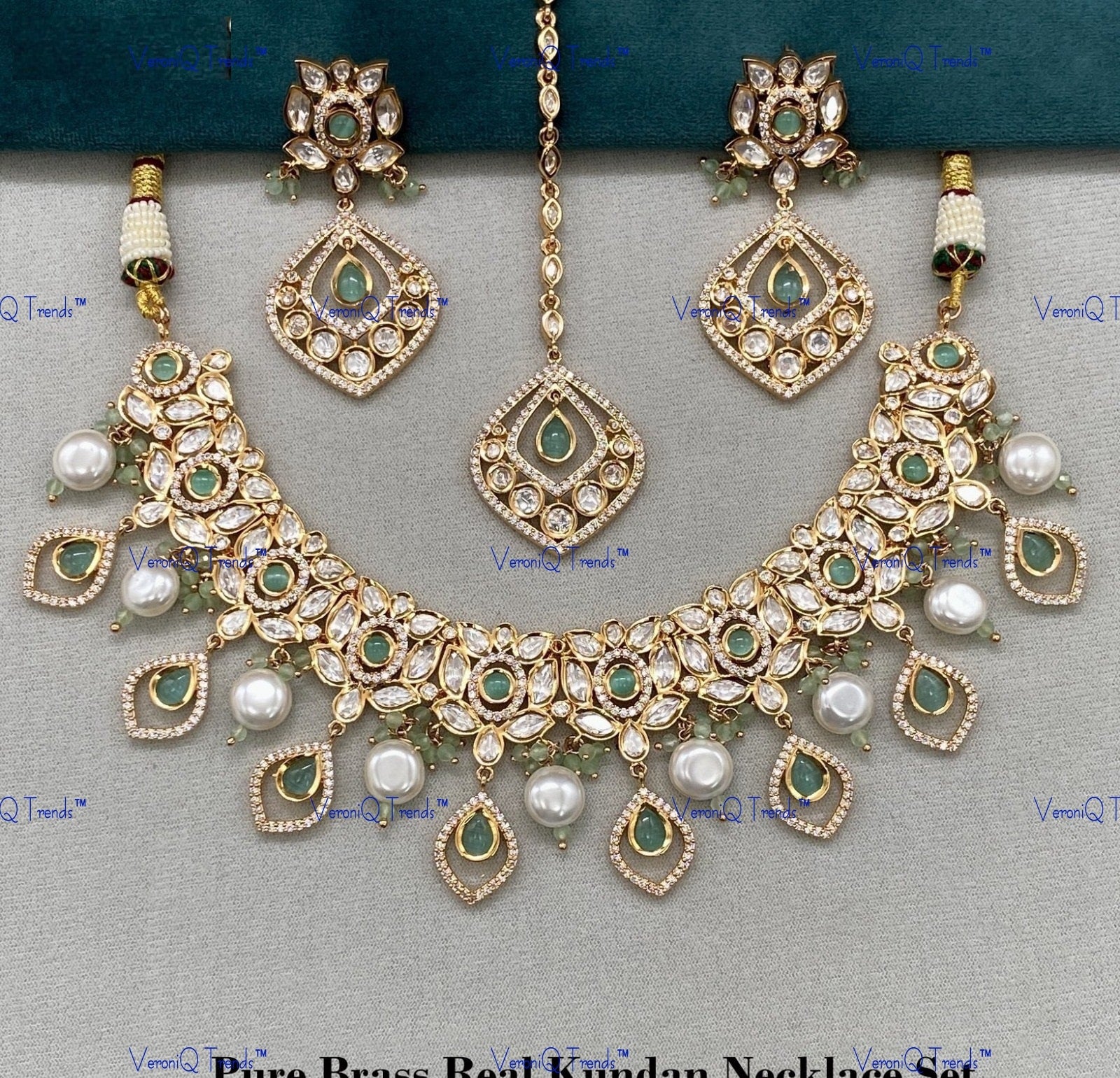 VeroniQ Trends-Beautiful Gold Plated Pearl and Kundan Polki Choker Necklace With Maang Tika and Earrings Kundan-Gold Plated-Wedding Jewellery-Punjabi Jewellery-South Indian-Thappa Jewellery
