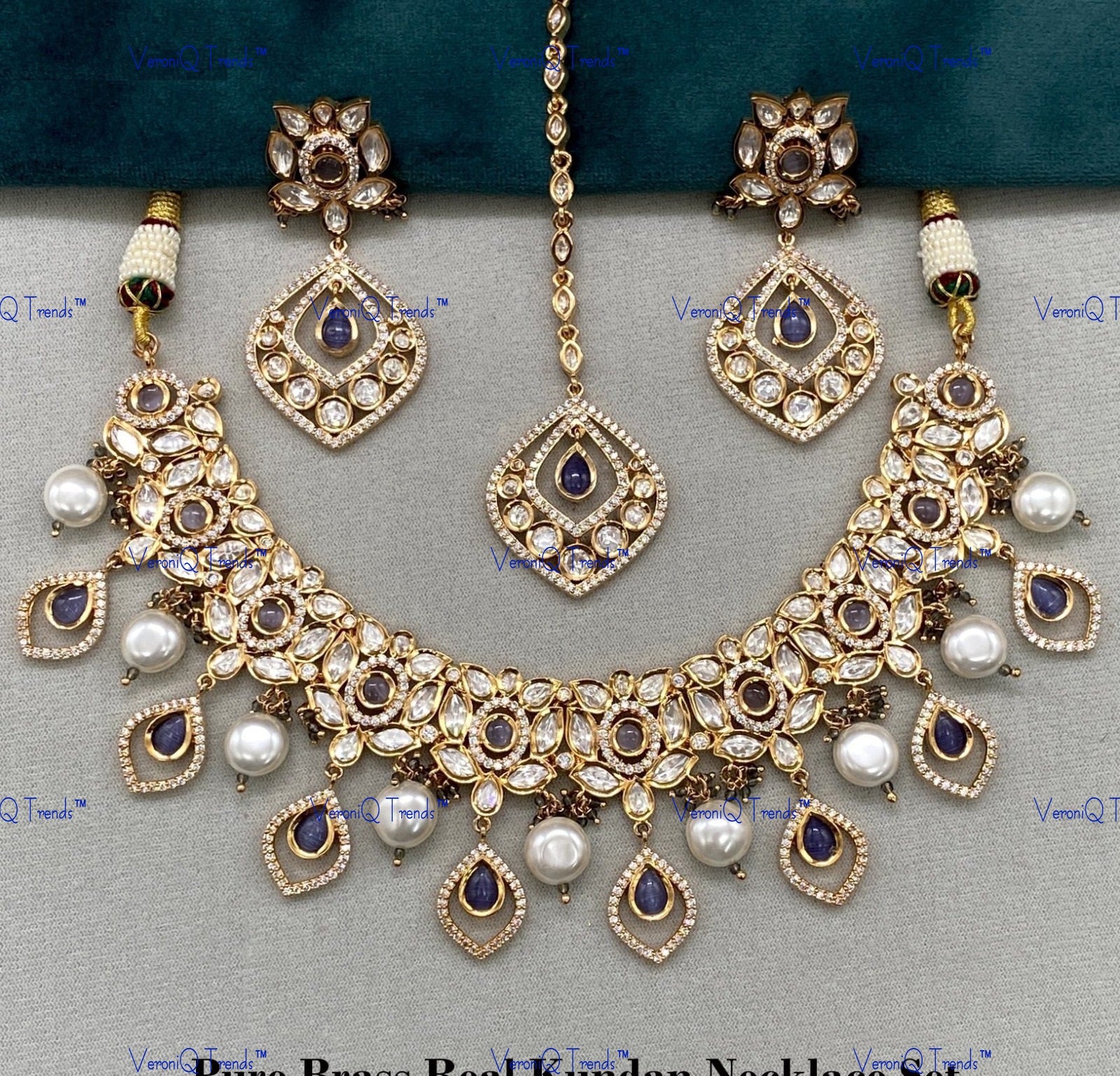 VeroniQ Trends-Beautiful Gold Plated Pearl and Kundan Polki Choker Necklace With Maang Tika and Earrings Kundan-Gold Plated-Wedding Jewellery-Punjabi Jewellery-South Indian-Thappa Jewellery