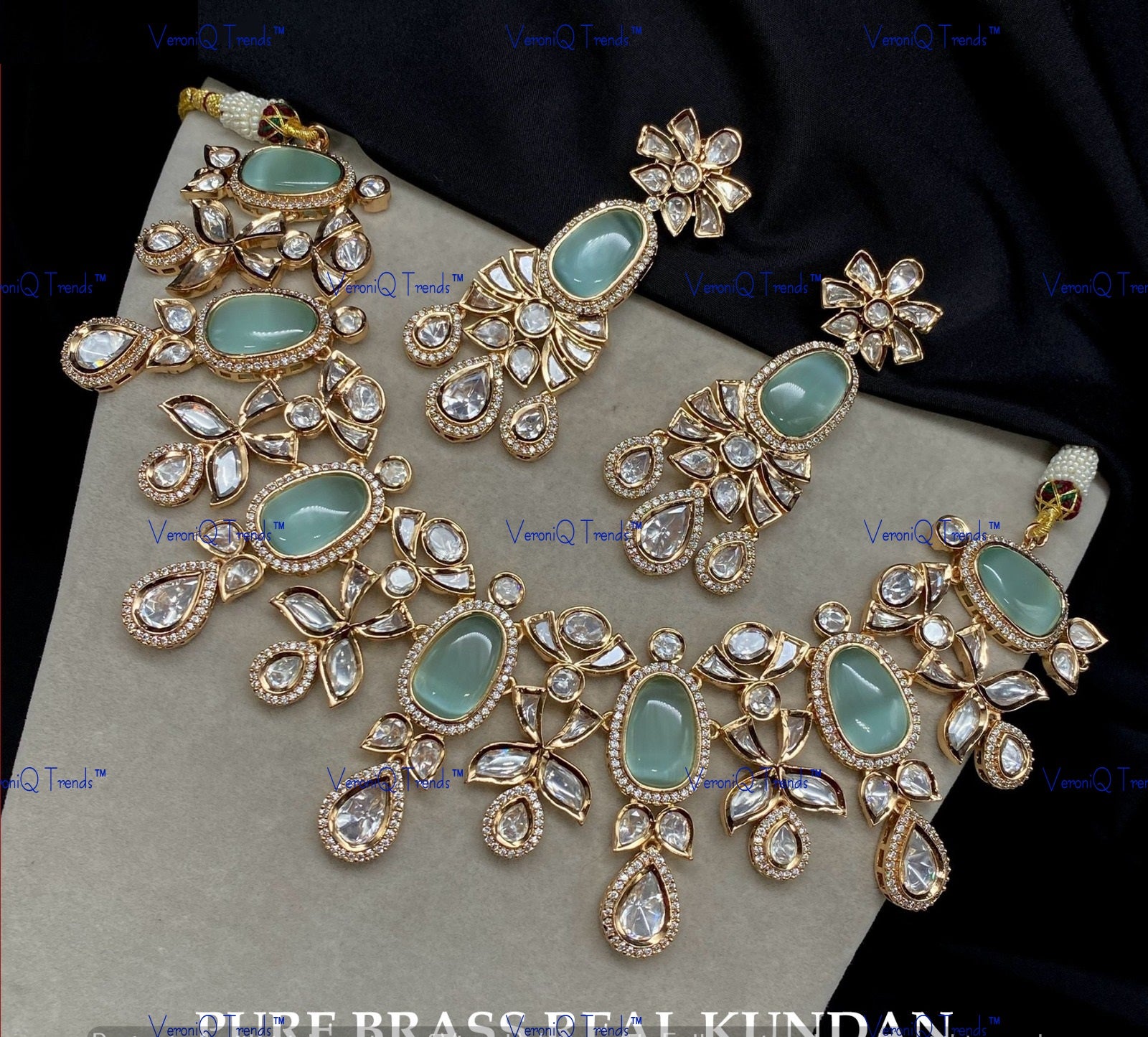 VeroniQ Trends-Royal Kundan Polki With CZ Stone Choker Necklace Polki-Gold Plated-Wedding Jewellery-Punjabi Jewellery-South Indian-Thappa Jewellery