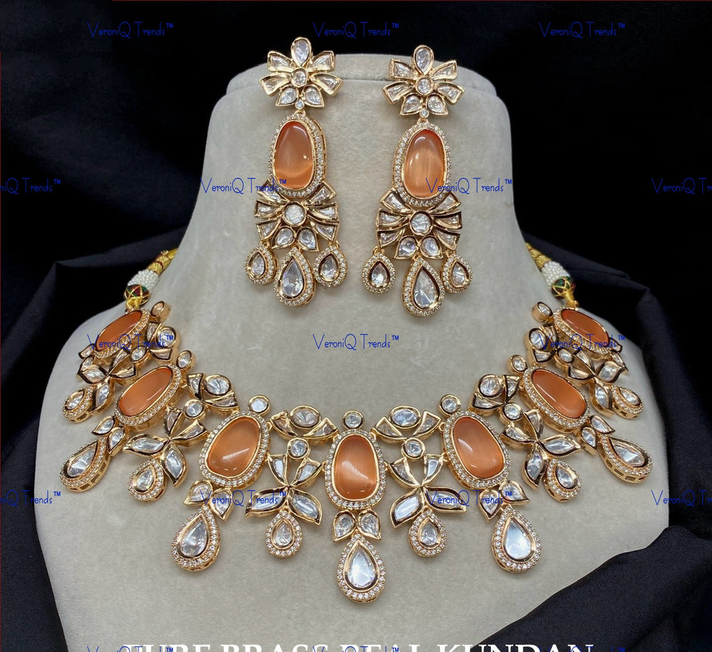 VeroniQ Trends-Elegant Gold Plated Kundan Polki Choker Necklace Kundan-Gold Plated-Wedding Jewellery-Punjabi Jewellery-South Indian-Thappa Jewellery