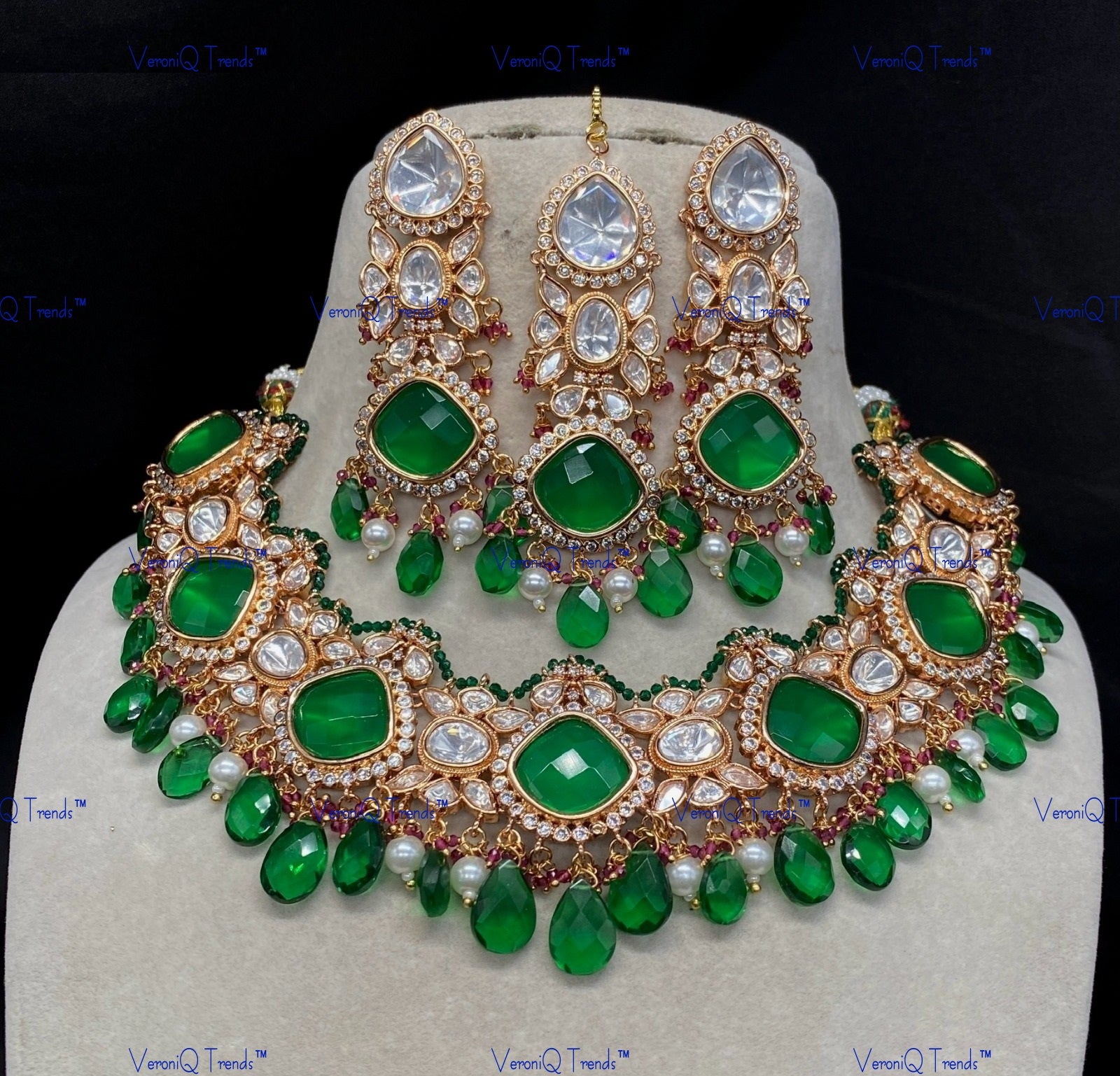 VeroniQ Trends-Bridal Emerald Green Stone And Beads Kundan Polki Choker Necklace Polki-Gold Plated-Wedding Jewellery-Punjabi Jewellery-South Indian-Thappa Jewellery