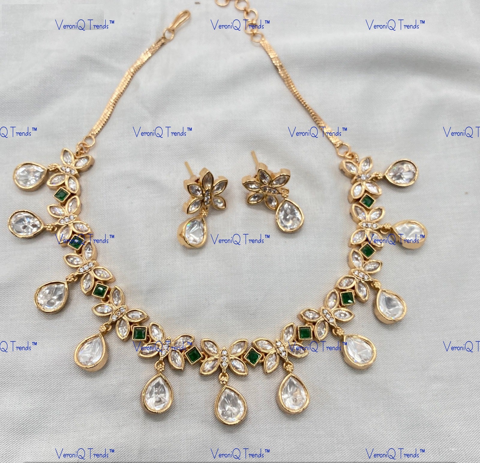 VeroniQ Trends-Beautiful Butterfly Design Gold Plated Kundan Polki Choker Necklace Kundan-Gold Plated-Wedding Jewellery-Punjabi Jewellery-South Indian-Thappa Jewellery