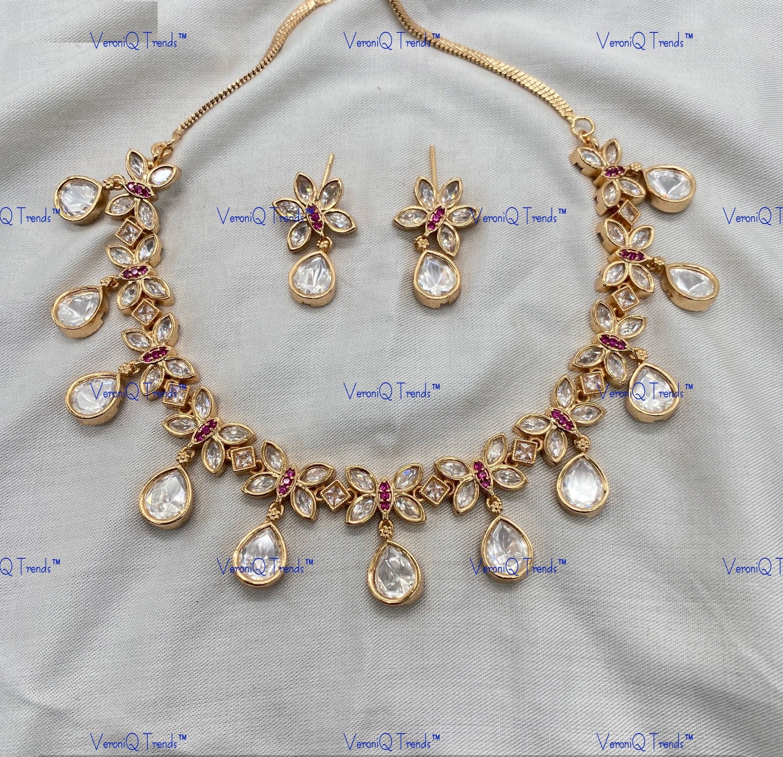 VeroniQ Trends-Beautiful Butterfly Design Gold Plated Kundan Polki Choker Necklace Kundan-Gold Plated-Wedding Jewellery-Punjabi Jewellery-South Indian-Thappa Jewellery