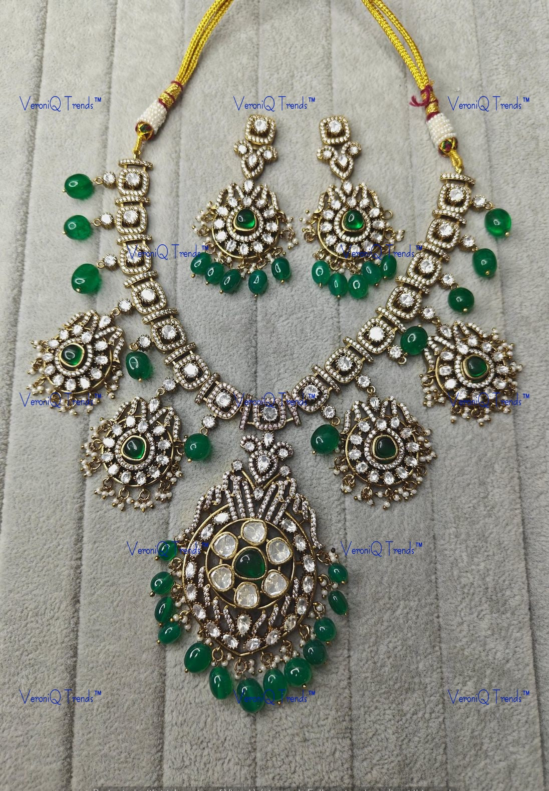 VeroniQ Trends-Victorian Gold Plated Green Beads And Polki Necklace Polki-Gold Plated-Wedding Jewellery-Punjabi Jewellery-South Indian-Thappa Jewellery