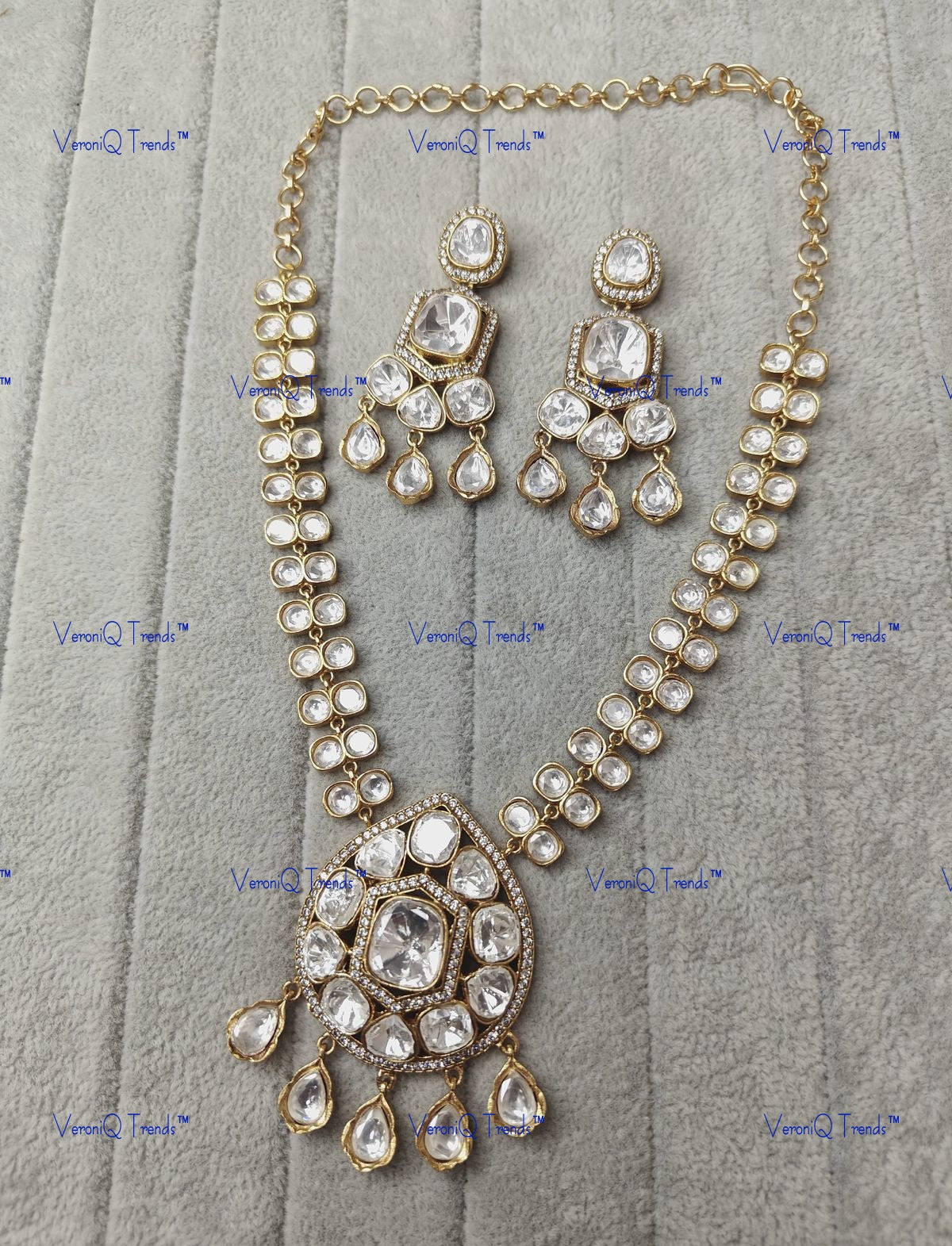 VeroniQ Trends-Elegant Diamond Look Polki Necklace Polki-Gold Plated-Wedding Jewellery-Punjabi Jewellery-South Indian-Thappa Jewellery