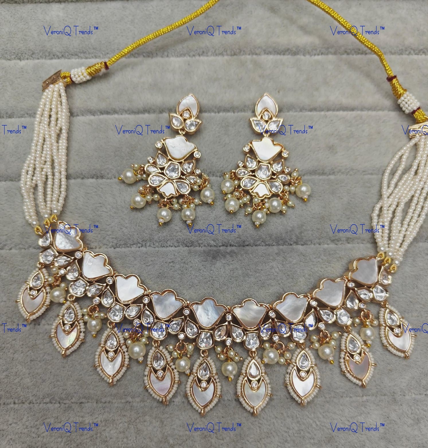 VeroniQ Trends-Traditional Mother of Pearl Gold Plated Polki Choker Necklace Polki-Gold Plated-Wedding Jewellery-Punjabi Jewellery-South Indian-Thappa Jewellery