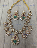 VeroniQ Trends-Floral Design Gold Plated Polki Necklace With Peacock Motif Polki-Gold Plated-Wedding Jewelry-Punjabi Jewelry-South Indian-Thappa Jewelry