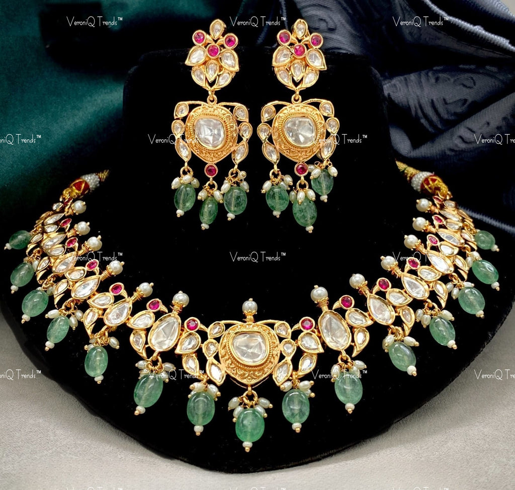 VeroniQ Trends-Traditional Polki Choker Necklace With Emerald Green Beads Polki-Gold Plated-Wedding Jewellery-Punjabi Jewellery-South Indian-Thappa Jewellery