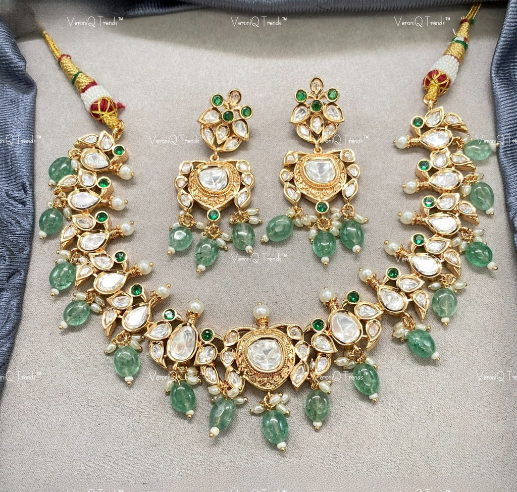 VeroniQ Trends-Traditional Polki Choker Necklace With Emerald Green Beads Polki-Gold Plated-Wedding Jewellery-Punjabi Jewellery-South Indian-Thappa Jewellery
