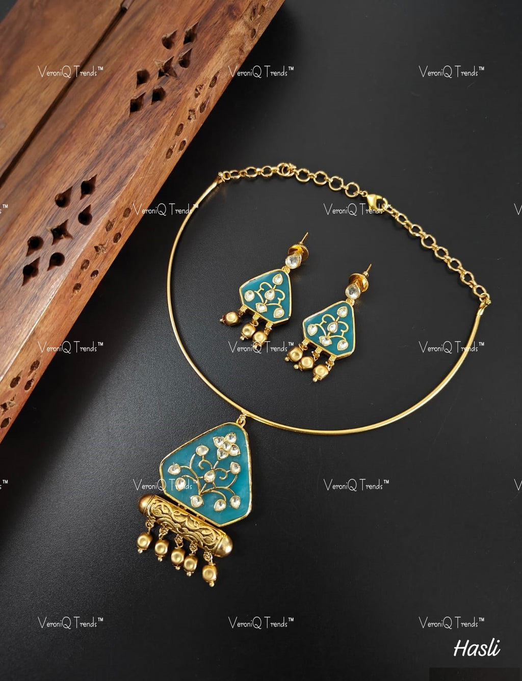 VeroniQ Trends-Hasli Style Gold Plated Polki Necklace Polki-Gold Plated-Wedding Jewellery-Punjabi Jewellery-South Indian-Thappa Jewellery