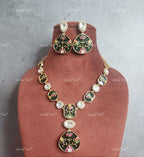 VeroniQ Trends-Elegant Kundan Polki Necklace With Earrings Polki-Gold Plated-Wedding Jewelry-Punjabi Jewelry-South Indian-Thappa Jewelry