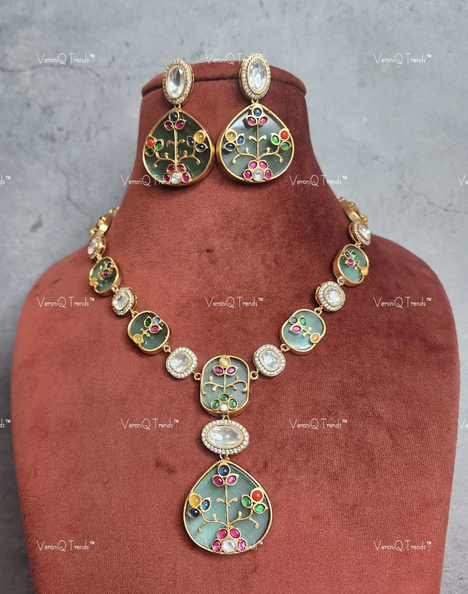 VeroniQ Trends-Elegant Kundan Polki Necklace With Earrings Polki-Gold Plated-Wedding Jewellery-Punjabi Jewellery-South Indian-Thappa Jewellery