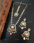 VeroniQ Trends-Elegant Polki Necklace With Maang Tikka And Earrings Polki-Gold Plated-Wedding Jewellery-Punjabi Jewellery-South Indian-Thappa Jewellery