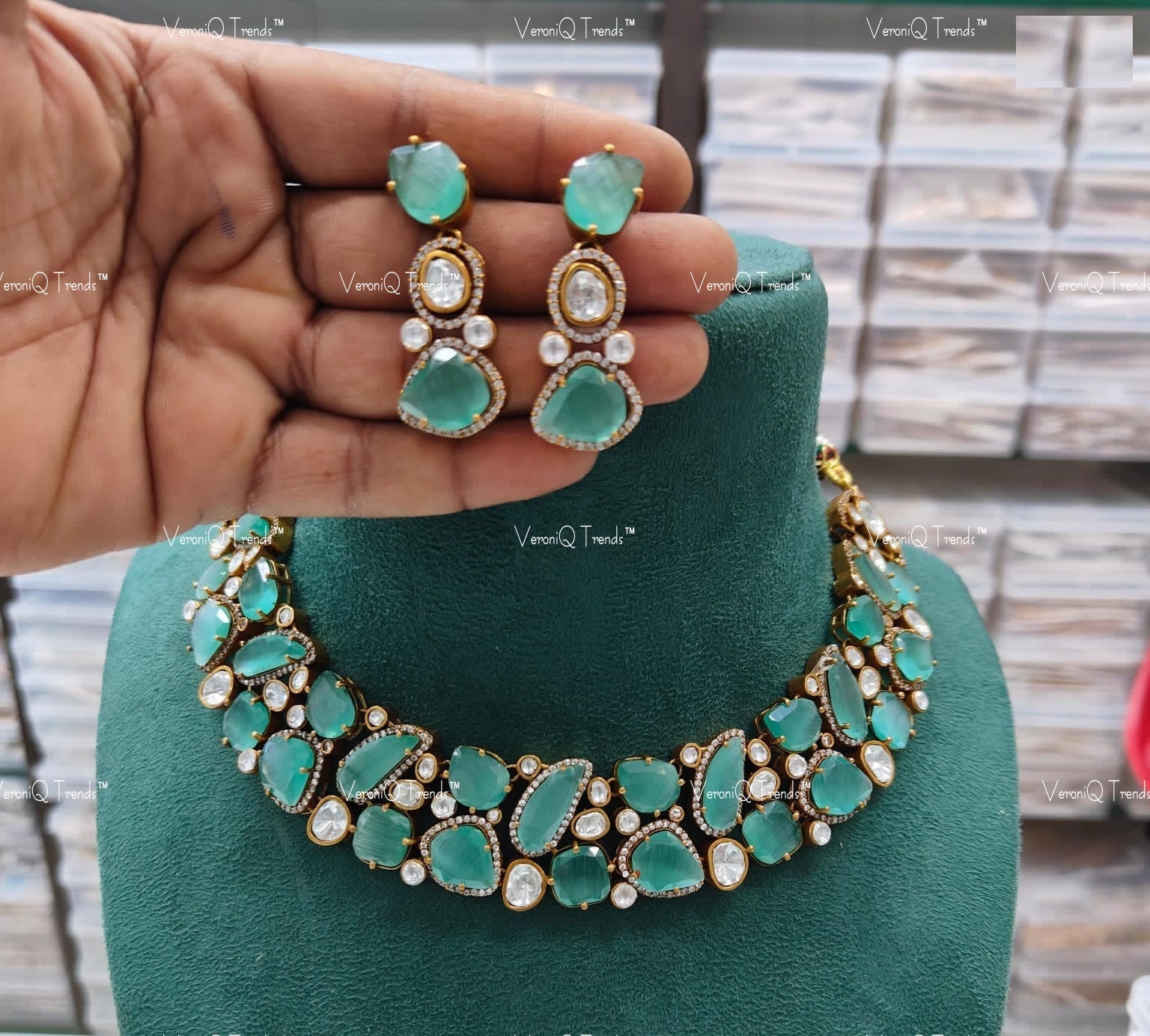 VeroniQ Trends-Bridal Emerald and Polki Princess Necklace Diamond Polki-Emerald Stone-Gold Plated-Wedding Jewellery-Punjabi Jewellery-South Indian-Thappa Jewellery