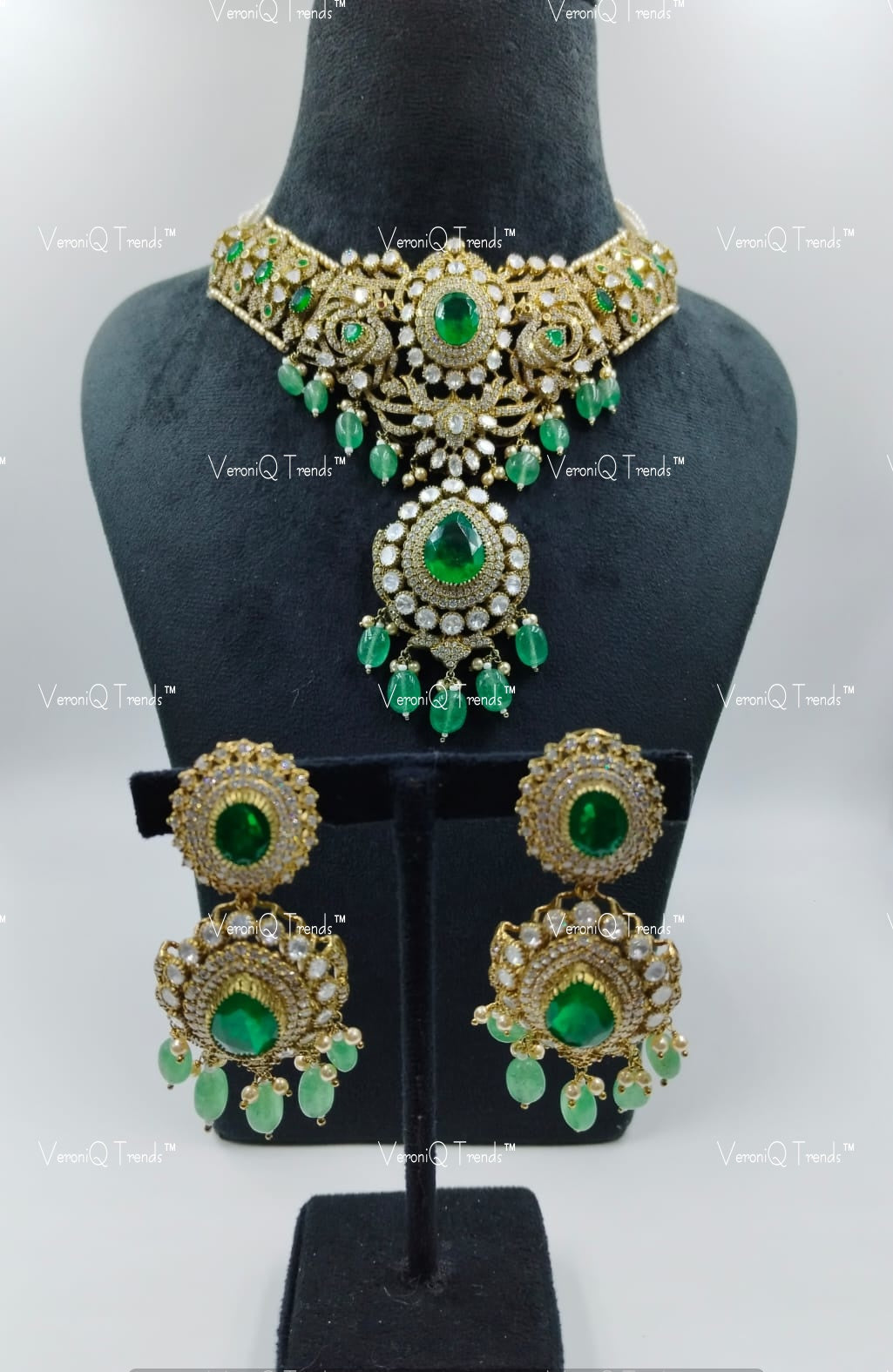 VeroniQ Trends-Victorian Bridal Emerald And Polki Silver Moissanite Dangler Necklace With Emerald Green Beads 92.5 Silver Mossianite Diamond Polki-Emerald Stone-Gold Plated-Wedding Jewellery-Punjabi Jewellery-South Indian-Thappa Jewellery
