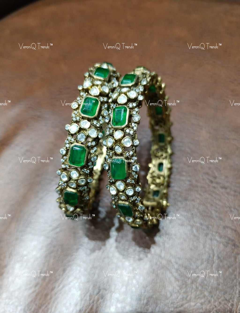 VeroniQ Trends-Victorian Big Polki And Emerald Silver Moissanite Bangles 92.5 Silver Mossianite Diamond Polki-Emerald Stone-Gold Plated-Wedding Jewellery-Punjabi Jewellery-South Indian-Thappa Jewellery