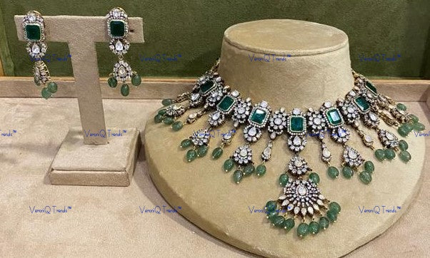 VeroniQ Trends-Victorian Bridal Single Line Emerald And Polki Silver Choker Necklace 92.5 Silver Moissanite Diamond Polki-Emerald Stone-Gold Plated-Wedding Jewellery-Punjabi Jewellery-South Indian-Thappa Jewellery
