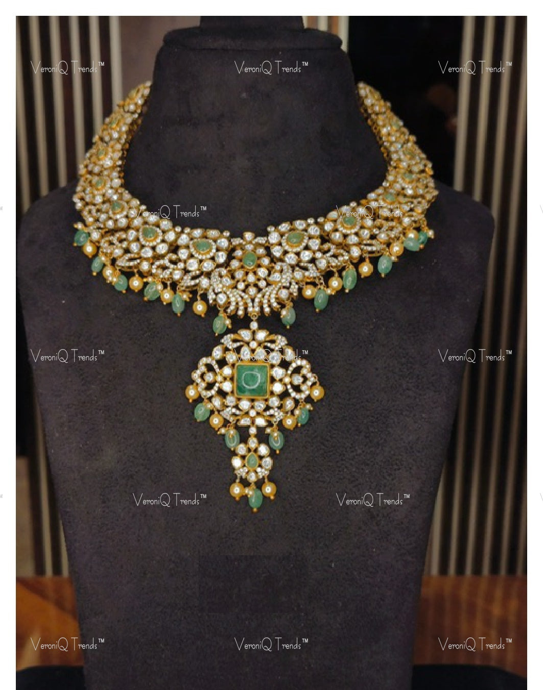 VeroniQ Trends-Victorian Bridal Polki and Emerald Choker Necklace With Motif 92.5 Silver Moissanite Diamond Polki-Emerald Stone-Gold Plated-Wedding Jewellery-Punjabi Jewellery-South Indian-Thappa Jewellery