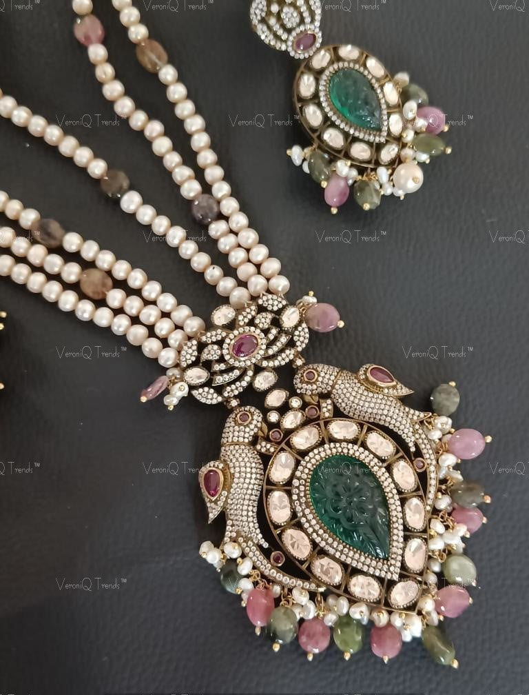 VeroniQ Trends- Victorian Pearl Polki Necklace with Emerald and Peacock Pendant 92.5 Sliver Moissanite Diamond Polki-Emerald Stone-Gold Plated-Wedding Jewellery-Punjabi Jewellery-South Indian-Thappa Jewellery