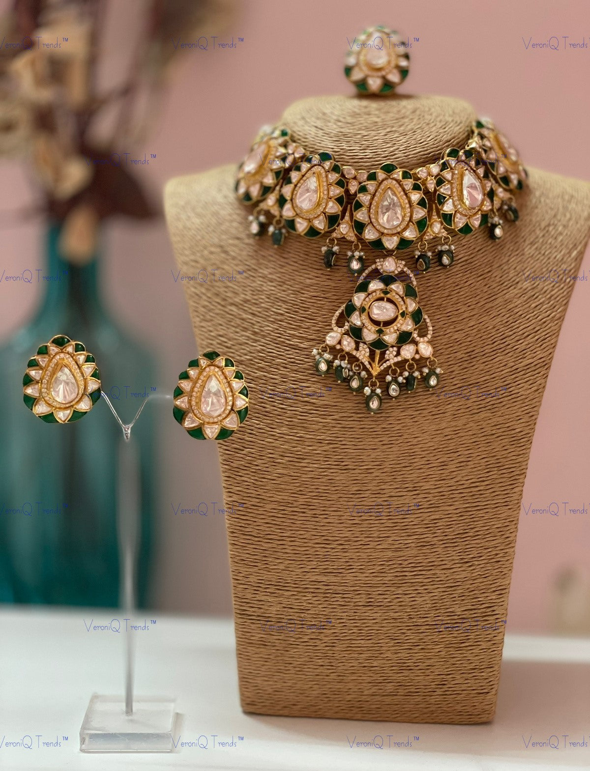 VeroniQ Trends-Victorian Bridal Green Stone And Polki Choker Necklace 92.5 Silver Moissanite Diamond Polki-Green Stone-Gold Plated-Wedding Jewellery-Punjabi Jewellery-South Indian-Thappa Jewellery