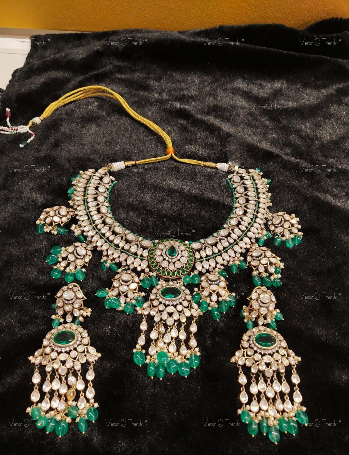 VeroniQ Trends-Victorian Bridal Emerald And Polki Silver Choker Necklace 92.5 Silver Moissanite Diamond Polki-Emerald Stone-Gold Plated-Wedding Jewellery-Punjabi Jewellery-South Indian-Thappa Jewellery