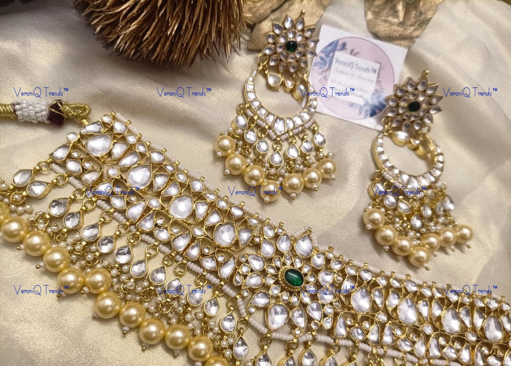 VeroniQ Trends-Traditional Rajwadi Style Pearl And Pachi Kundan Choker Necklace Pachi Kundan-Gold Plated-Wedding Jewellery-Punjabi Jewellery-South Indian-Thappa Jewellery