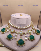 VeroniQ Trends-Elegant Emerald Carved Stone And Pearl Silver Necklace 92.5 Silver Moissanite Diamond Polki-Emerald Stone-Gold Plated-Wedding Jewelry-Punjabi Jewelry-South Indian-Thappa Jewelry