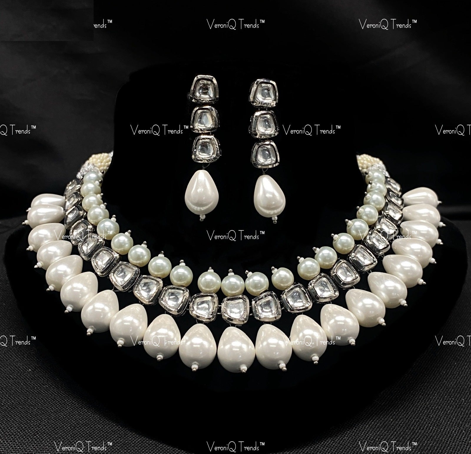 VeroniQ Trends-Elegant Gold Plated Pearl Kundan Choker Necklace With Pearl Drop Kundan-Gold Plated-Wedding Jewellery-Punjabi Jewellery-South Indian-Thappa Jewellery