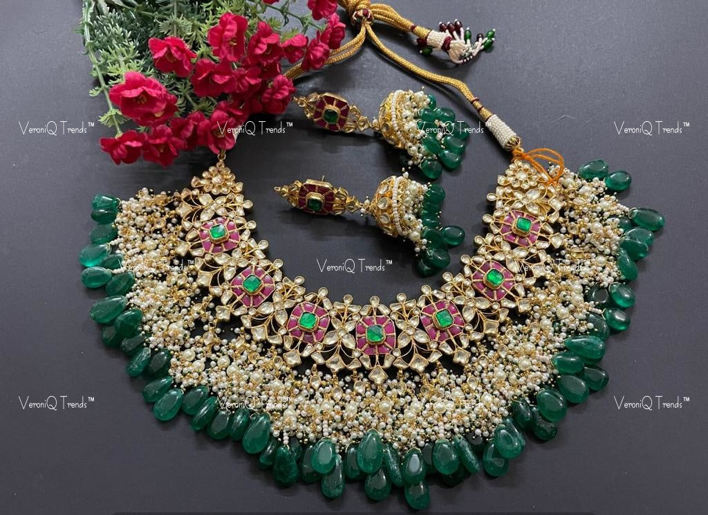 VeroniQ Trends-Traditional Heavy Bridal Gold Plated Kemp Stone Pachi Kundan Choker Necklace With Green Quartz Beads Pachi Kundan-Gold Plated-Wedding Jewellery-Punjabi Jewellery-South Indian-Thappa Jewellery