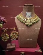 VeroniQ Trends-Traditional Gold Plated Heavy Pachi Kundan Choker Necklace With Green Quartz Beads Pachi Kundan-Gold Plated-Wedding Jewelry-Punjabi Jewelry-South Indian-Thappa Jewelry