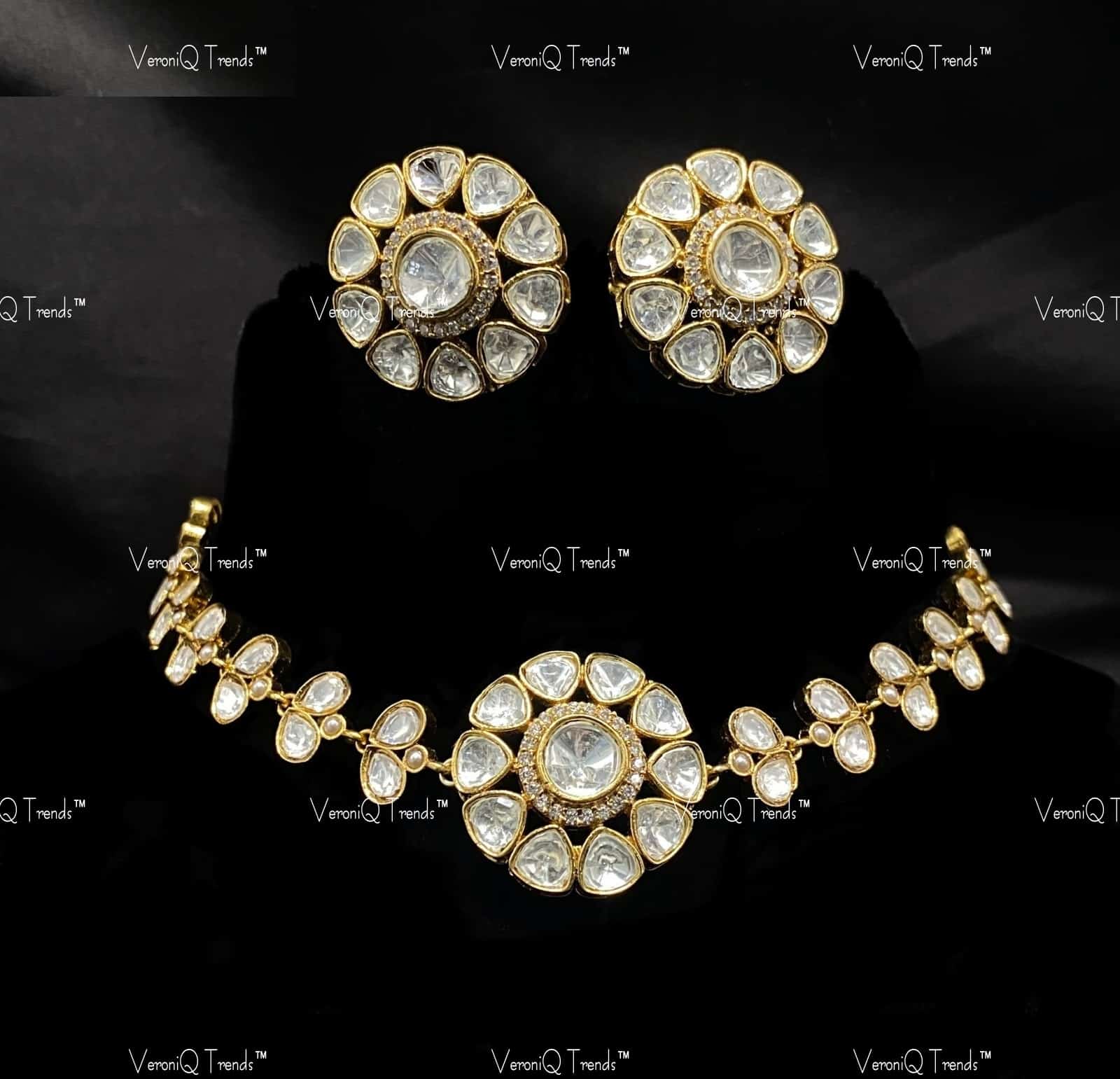 VeroniQ Trends-Elegant Gold Plated Kundan Choker Necklace Kundan-Gold Plated-Wedding Jewellery-Punjabi Jewellery-South Indian-Thappa Jewellery