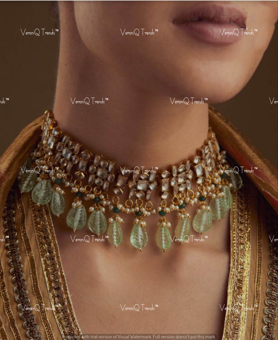 VeroniQ Trends-Elegant Gold Plated Pachi Kundan Choker Necklace With Green Carved Beads Kundan-Gold Plated-Wedding Jewellery-Punjabi Jewellery-South Indian-Thappa Jewellery